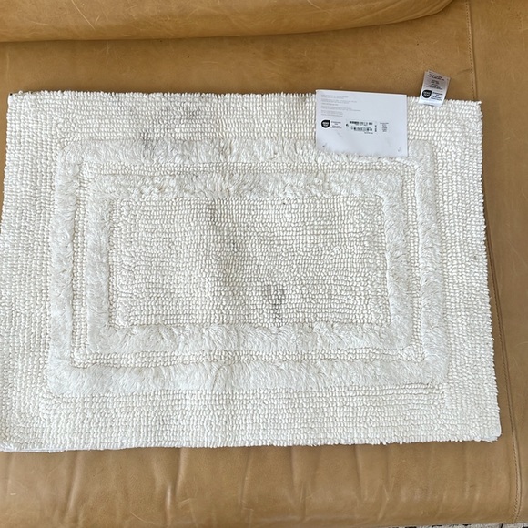 HOTLE COLLECTION Cotton Reversible 21" x 33" Bath Rug - Picture 4 of 8